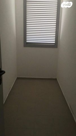 דירה, שדרות עמק האלה 16, שקמים ואגמים, אשקלון