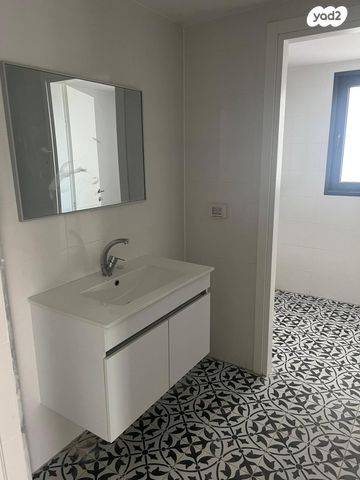 דירה, רב אלוף רפאל איתן 40, רמת אפעל, רמת גן