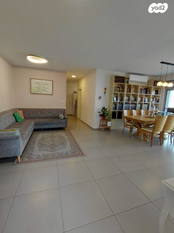 דירה, שוהם 1, עלי זהב, עלי זהב