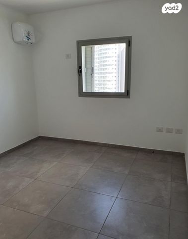 דירה, עפרה חזה 16, משכנות האומנים, קרית מוצקין