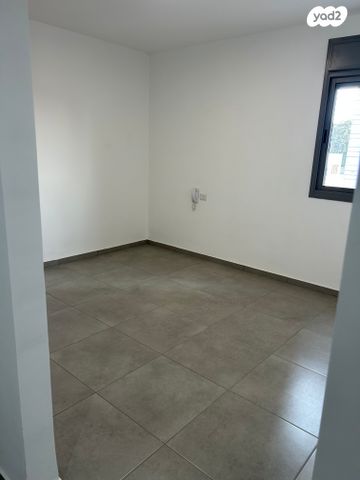 דירה, שדרות הרב משה שמואל שפירא 4, פארק המושבה, באר יעקב