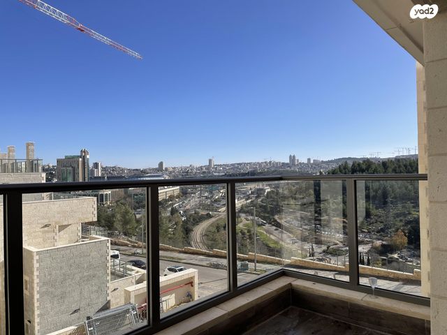 אברהם כחילה 28