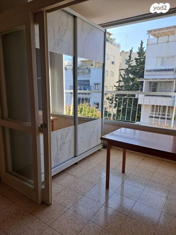 אריה בן אליעזר 21