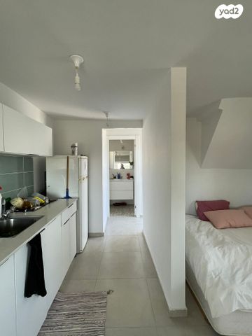 יחידת דיור, הדרים 82, מרכז פרדס חנה, פרדס חנה כרכור