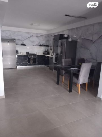 דירה, עפרה חזה 12, משכנות האומנים, קרית מוצקין