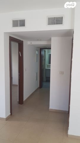 בית פרטי/ קוטג', כ"ט בנובמבר 42, בית אליעזר, חדרה