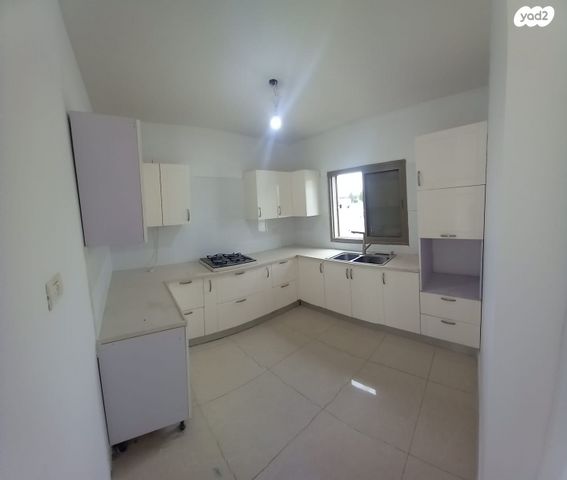 גג/ פנטהאוז, דרך יבנה 40, ב' / צפון מערב העיר, רחובות