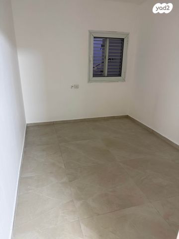 דירה, נתיב חן 35, נווה שאנן, חיפה