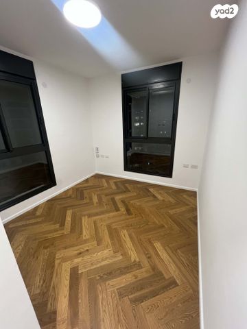 דירה, יונה וולך 7, גרין פארק החדשה, הוד השרון