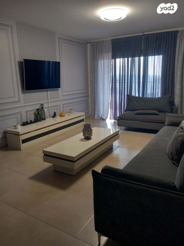 דירה, עפרה חזה 12, משכנות האומנים, קרית מוצקין