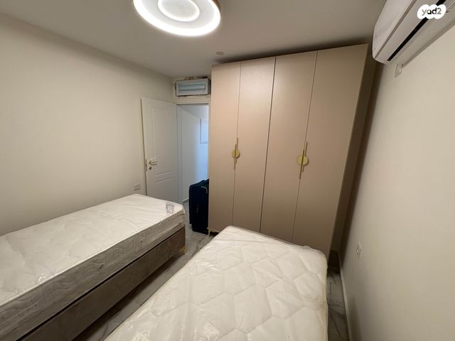 נריה הנביא 8