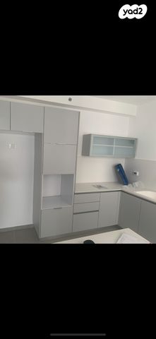 י"א הספורטאים 28