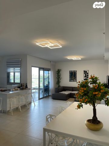 דירה, נתן יונתן 18, עיר ימים, נתניה