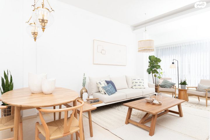 נחום הנביא 8