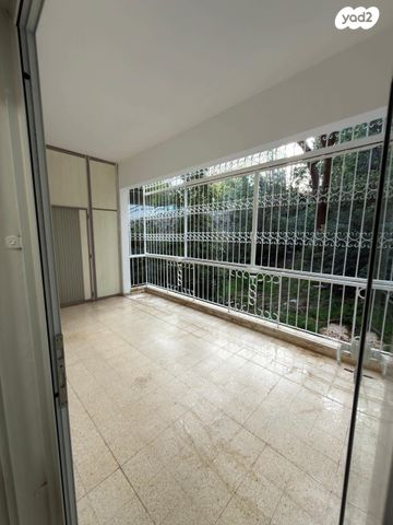 דירה, אוליפנט 5, מרכז הכרמל, חיפה