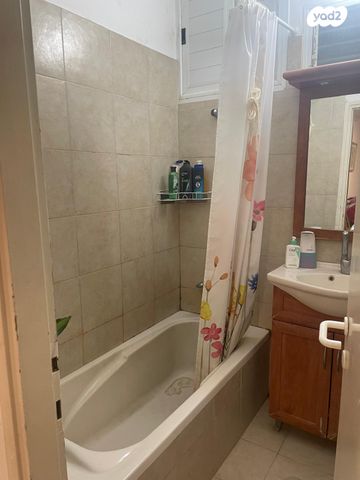 דירה, הכנסת 33, ארלוזורוב, גבעתיים