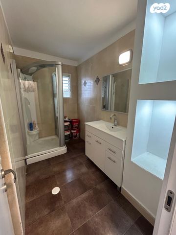 דירה, הנוטרים 14, אגרובנק, חולון