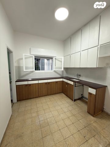 דירה, אוליפנט 5, מרכז הכרמל, חיפה