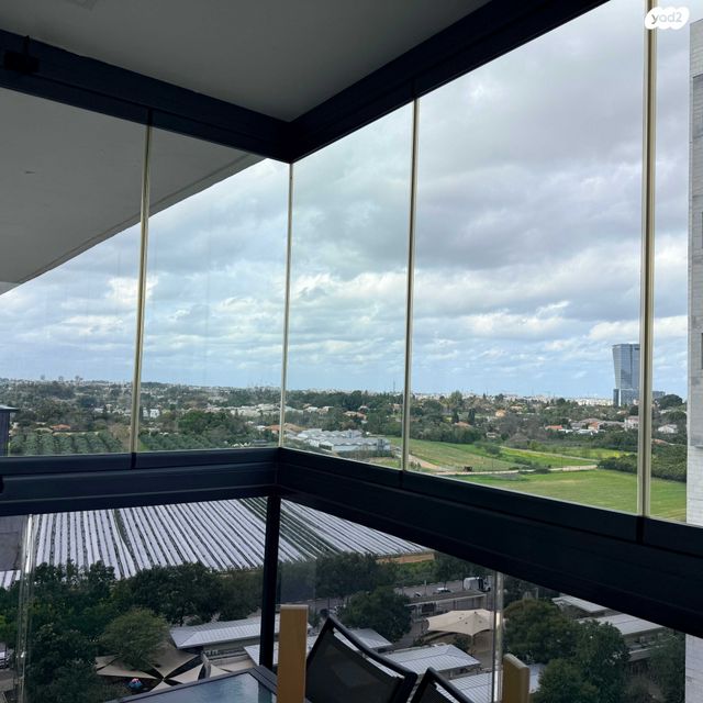 דירה, שדרות הנשיאים 42, מתחם 1200, הוד השרון