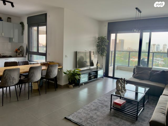 דירה, דרך שיבא 16, רמת אפעל, רמת גן