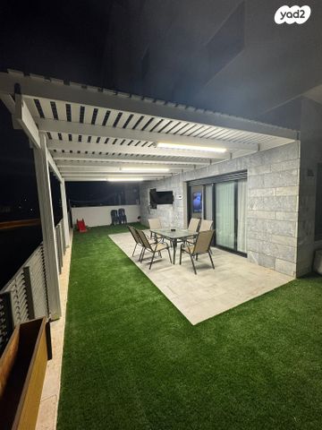 דירת גן, עזר ויצמן 1, השכונה המערבית, מגדל העמק