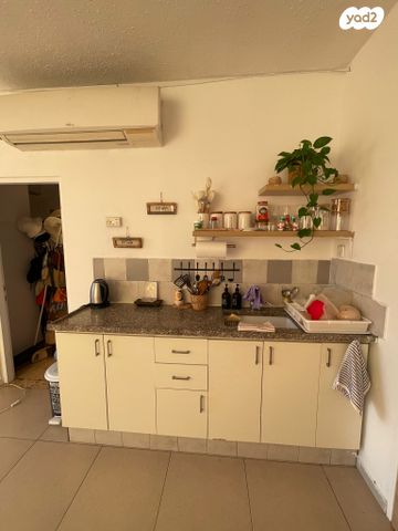 דירה, הרצל 98, אברמוביץ', ראשון לציון