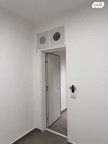 מונטיפיורי 5