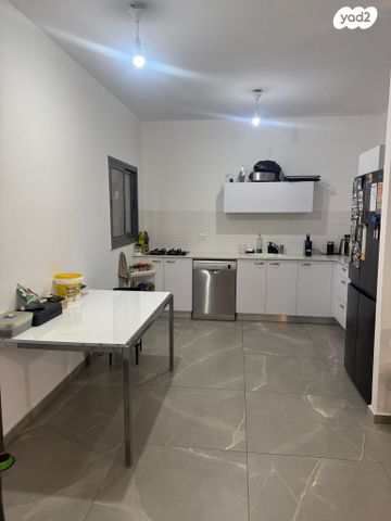 דירה, אלון 3, החורש, חריש