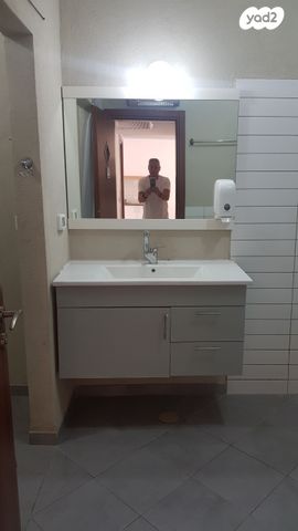 בית פרטי/ קוטג', כ"ט בנובמבר 42, בית אליעזר, חדרה