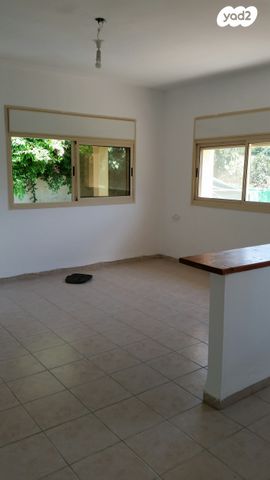 דו משפחתי, הגפן 1, לימן, לימן