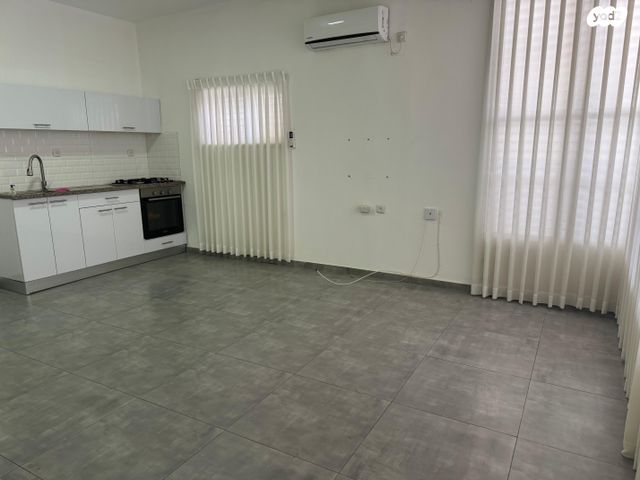 דירה, שדרות ירושלים 18, תל יהודה, רמת גן