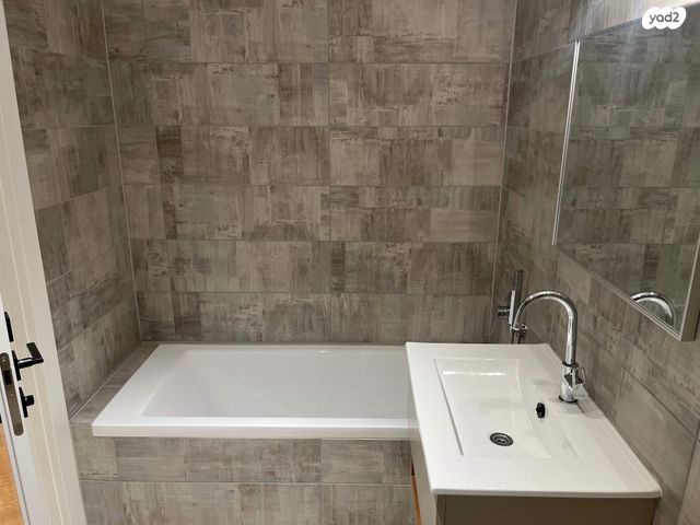 דירה, יונה וולך 7, גרין פארק החדשה, הוד השרון