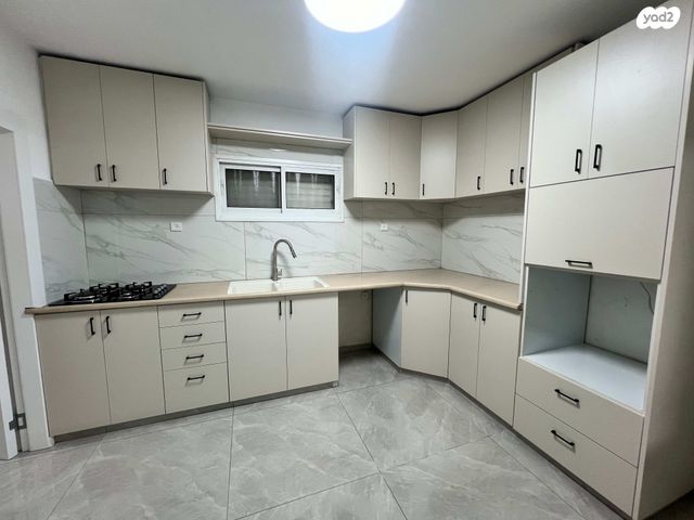 דירה, ציון בהלול 24, שיכון עובדים, טבריה