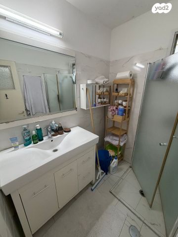 ברוך קרוא 16