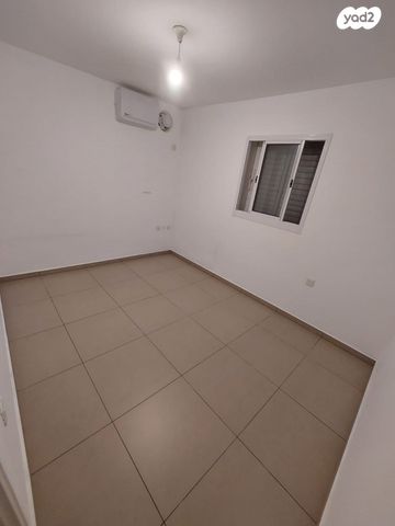 דירה, זכריה הנביא 6, פסגות אפק, ראש העין