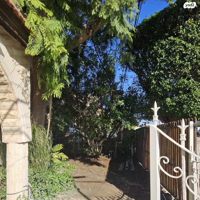 דו משפחתי, האלון 50, שאר העיר, רמת ישי