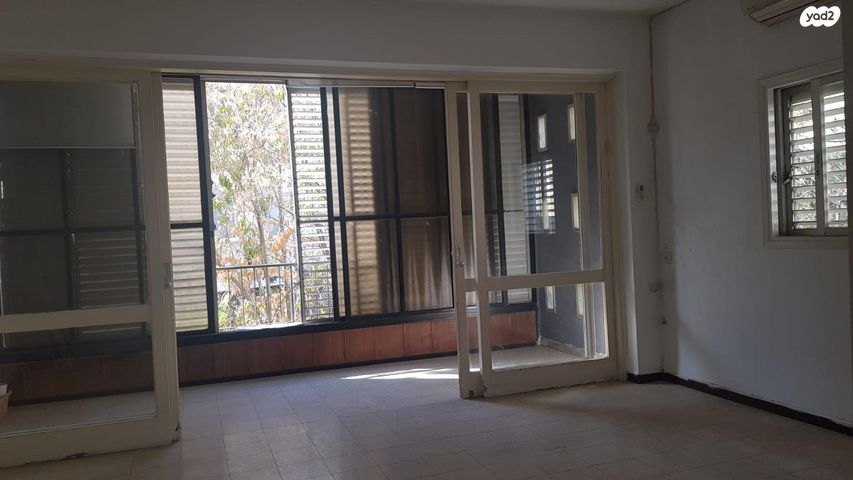 ז'בוטינסקי 136