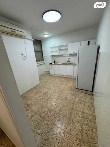 דירה, עמק ברכה 30, נחלת יצחק, תל אביב יפו