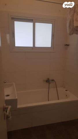 דירה, ז'בוטינסקי 136, הצפון החדש - כיכר המדינה, תל אביב יפו