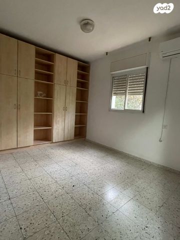 דירה, ששת הימים 20, רובע ג', אריאל