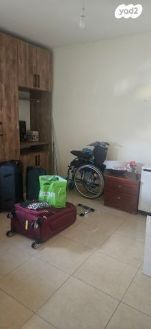 דירה, דוד רזיאל 4, רמת הנשיא, בת ים