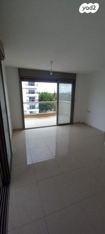 גג/ פנטהאוז, דרך יבנה 40, ב' / צפון מערב העיר, רחובות