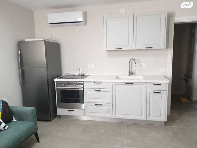 קרב אל עלמין 8