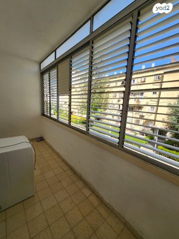 דירה, שדרות ג'יימס דה רוטשילד 12, קרית אליעזר, חיפה