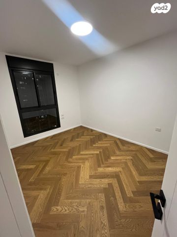 דירה, יונה וולך 7, גרין פארק החדשה, הוד השרון