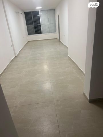 דירה, שדרות חיים וייצמן 36, צפון מזרח מרכז העיר, נתניה