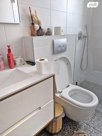 גג/ פנטהאוז, המתנחלים 32, אלון, רמת השרון