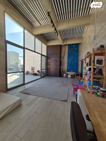 גג/ פנטהאוז, מבצע עובדה 3, נאות יצחק רבין, שדרות