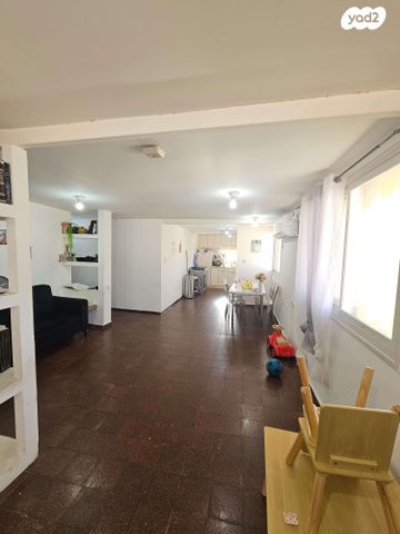 דירה, דוד מרכוס 8, מרכז עפולה עלית, עפולה