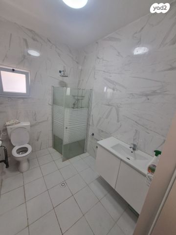 בית פרטי/ קוטג', נתיב העשרה 1, נתיב העשרה, נתיב העשרה